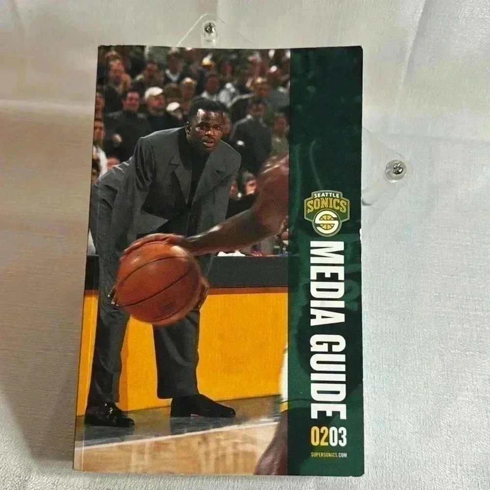 NBA Seattle Sonics Media‎ Guide 2002-2003 year New